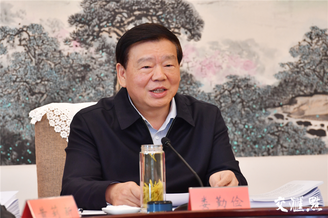 最新常委聚焦涉政问题