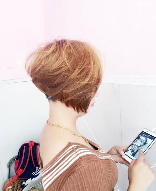 最新短发后座,时尚与实用的双重考量。