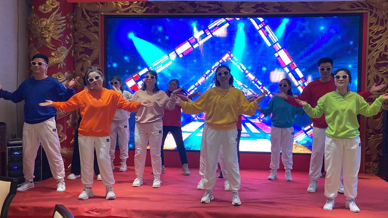 小巷深处的宝藏,最新年会舞蹈盛宴