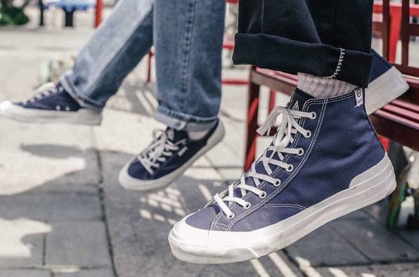 时尚科技融合,最新滑板鞋的极致体验