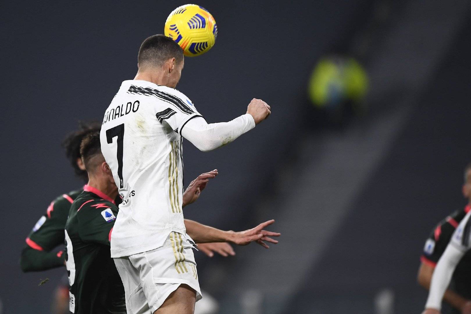 C罗头球技术、战术与影响力深度解析