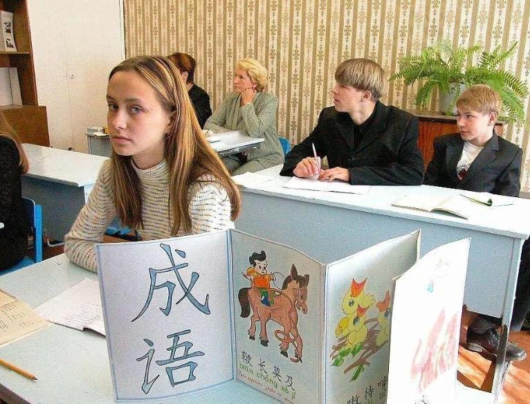 最新会有所，友情小船与温馨日常的交织