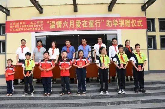 辛巴的最新日常,记录爱与陪伴的温馨时刻