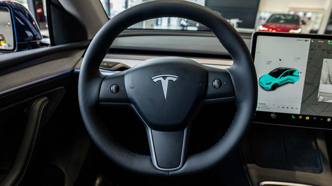 特斯拉新系统引领智能出行革命,最新技术成就突破性进展