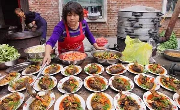 最新农村酒席,小巷深处的味觉盛宴