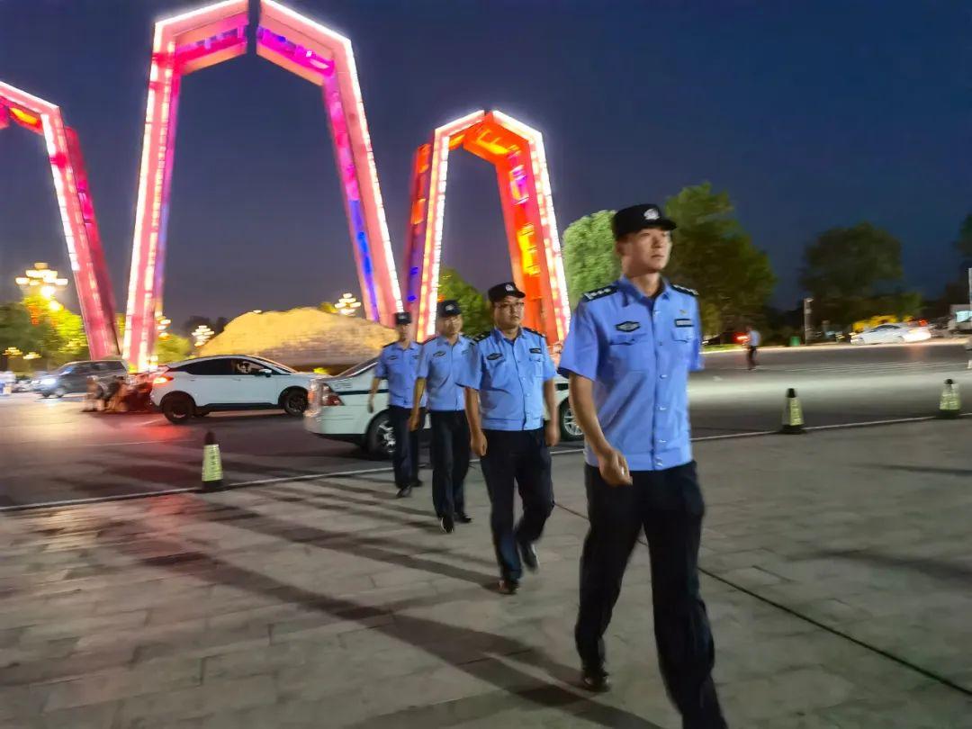 中国明星和韩国明星,中国明星与韩国明星,星光之下的独特小巷探秘