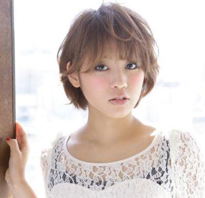 最新潮流短发发型女,翻转魅力,无限释放的时尚风采✨