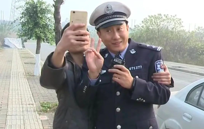 谭谈交通最新视频，城市街头的温馨日常观察